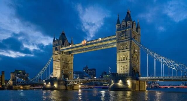 London Points Of Interest - Tower_bridge_London-750x405