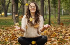 Tips To Transition Summer Wardrobe To Fall Fashion Tips-To-Transition-Summer-Wardrobe-To-Fall-Fashion-750x430